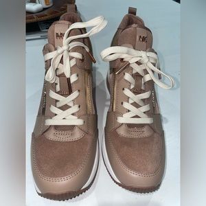 Pink Michael Kors Georgie Size 6.5